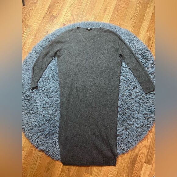 Uniqlo Gray Wool Long Sweater Dress Size M - Picture 1 of 5